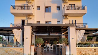 Alexis Hotel