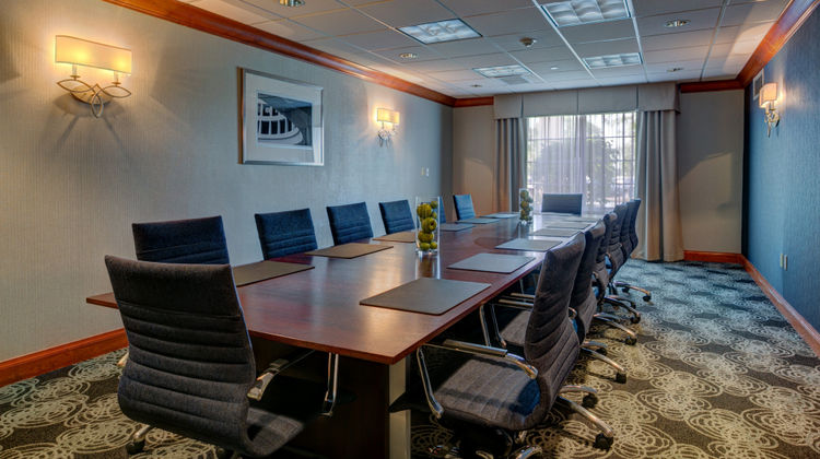 Holiday Inn & Suites Milwaukee Airport Meeting