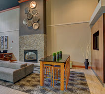Holiday Inn & Suites Milwaukee Airport Lobby