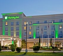 Holiday Inn Hotel & Suites Exterior