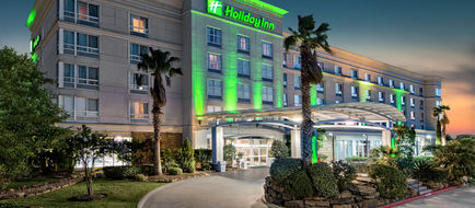 Holiday Inn Hotel & Suites Exterior