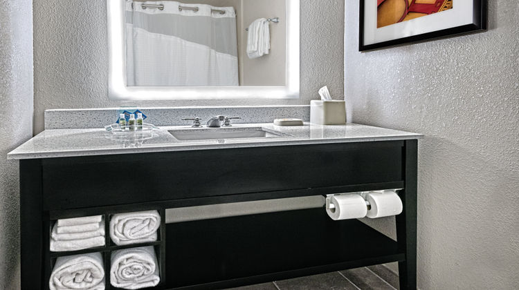 Holiday Inn Hotel & Suites Room