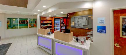 Holiday Inn Express Fort Wayne-East Lobby