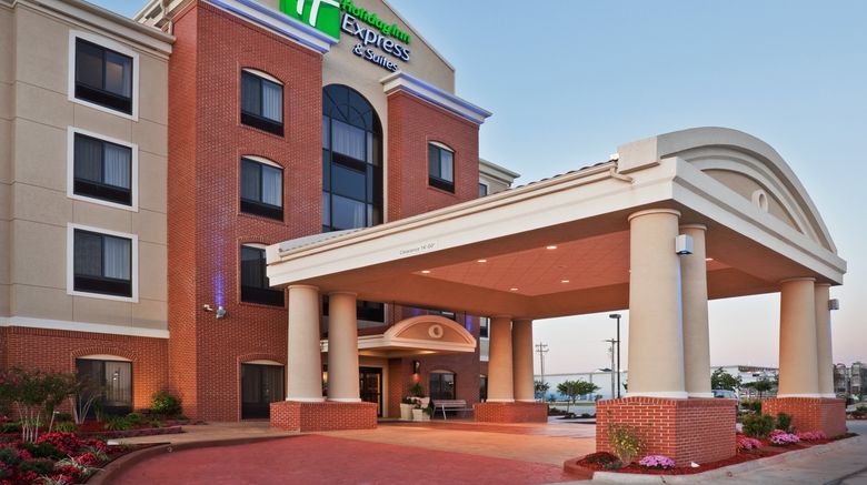 Holiday Inn Express Yukon Exterior. Images powered by <a href="https://www.leonardoworldwide.com" target="_blank" rel="noopener">Leonardo</a>.