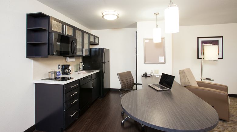 <b>Candlewood Suites New Braunfels Room</b>. Images powered by <a href="https://www.leonardoworldwide.com/" title="Leonardo Worldwide" target="_blank">Leonardo</a>.
