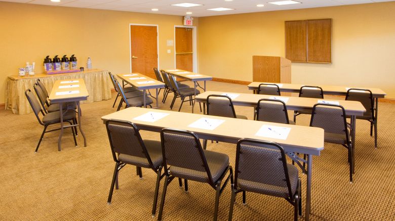 <b>Holiday Inn Express Hotel & Suites Meeting</b>. Images powered by <a href="https://www.leonardoworldwide.com/" title="Leonardo Worldwide" target="_blank">Leonardo</a>.