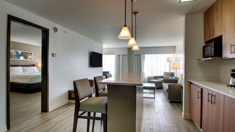 Holiday Inn Peoria at Grand Prairie Suite