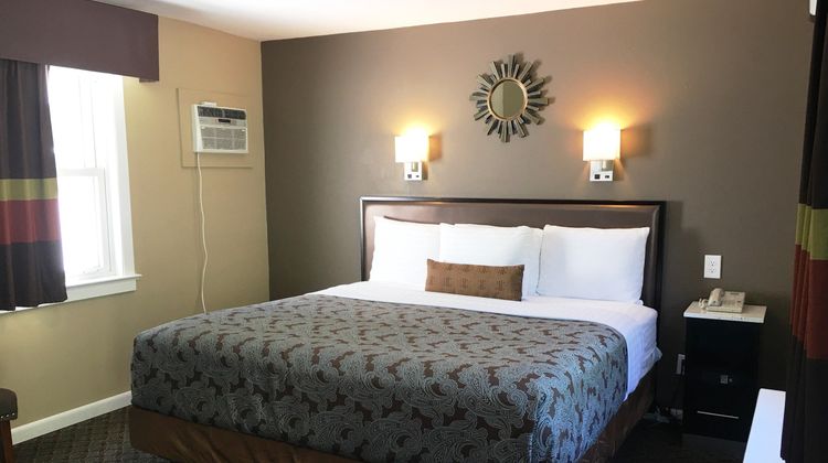 Scottish Inn Room