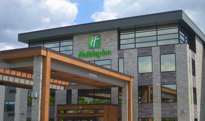 Holiday Inn Columbus Exterior