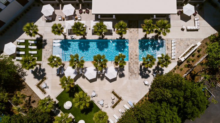 Hotel Indigo Mount Pleasant Pool