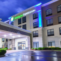 Holiday Inn Express & Suites Northwest