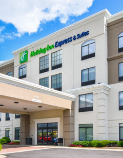 Holiday Inn Express & Suites Northwest