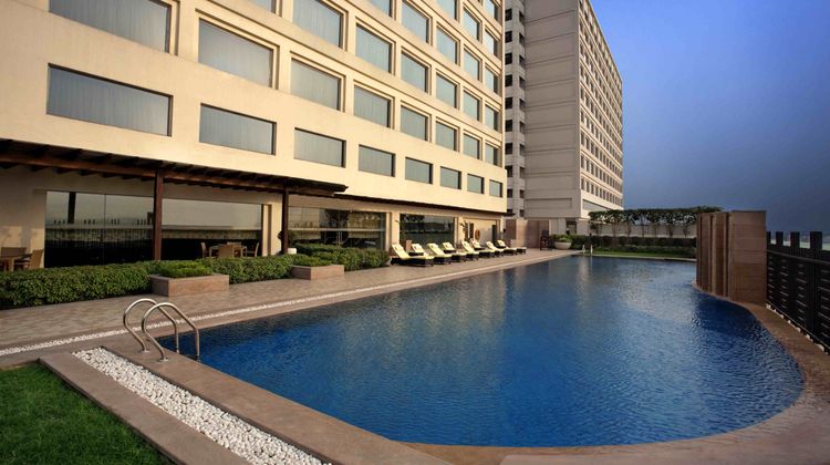Holiday Inn New Delhi Mayur Vihar Noida Pool