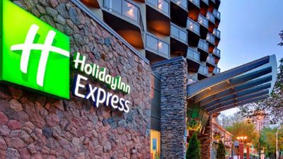 Holiday Inn Express Edmonton Downtown