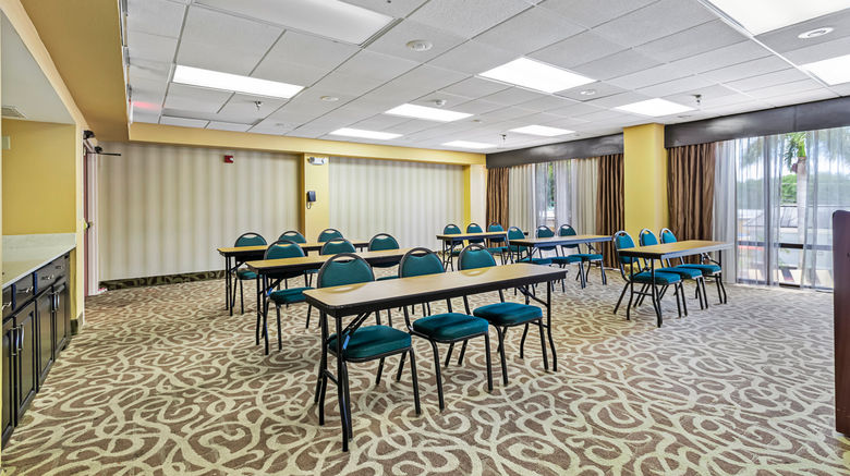 <b>Holiday Inn St. Petersburg West Meeting</b>. Images powered by <a href="https://www.leonardoworldwide.com/" title="Leonardo Worldwide" target="_blank">Leonardo</a>.