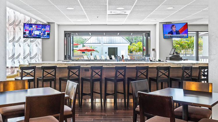 Holiday Inn St. Petersburg West Restaurant