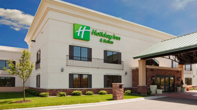 Holiday Inn Lakeville Exterior. Images powered by <a href="https://www.leonardoworldwide.com" target="_blank" rel="noopener">Leonardo</a>.
