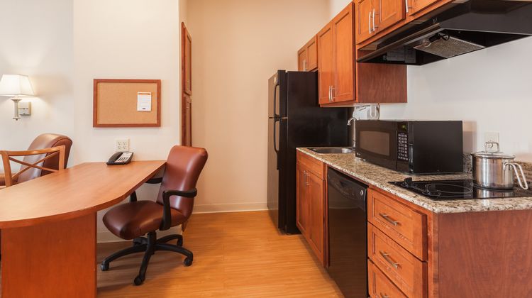 Candlewood Suites Georgetown Room
