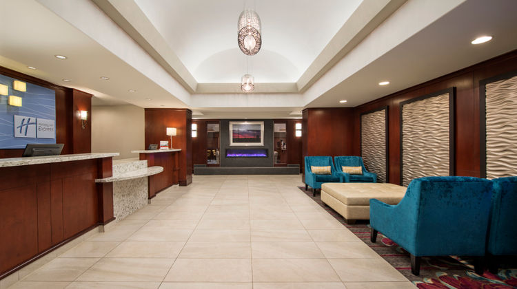 Holiday Inn Express Lobby