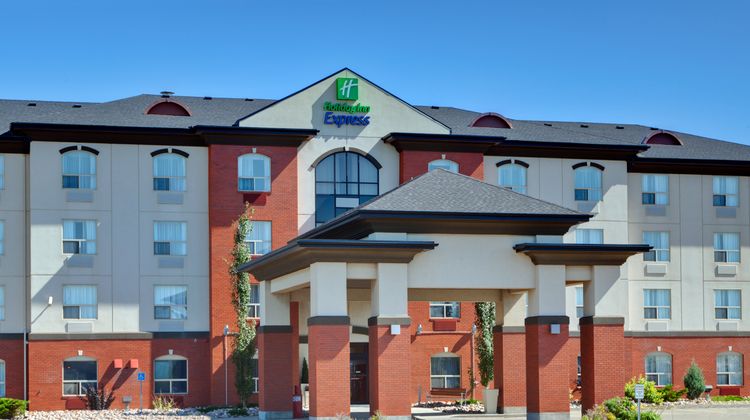 Holiday Inn Express Exterior
