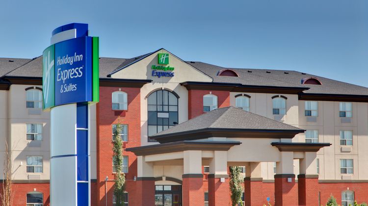Holiday Inn Express Exterior