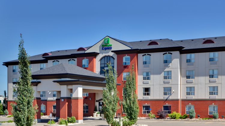 Holiday Inn Express Exterior