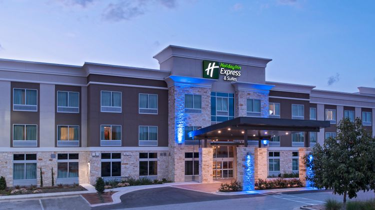 Holiday Inn Express & Suites Austin NW Exterior