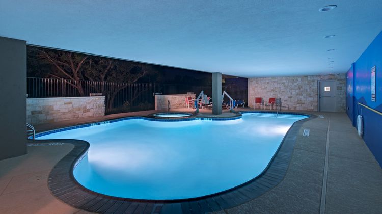 Holiday Inn Express & Suites Austin NW Pool