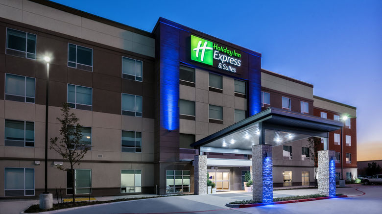 <b>Holiday Inn Express & Suites Round Rock Exterior</b>. Images powered by <a href="https://www.leonardoworldwide.com/" title="Leonardo Worldwide" target="_blank">Leonardo</a>.