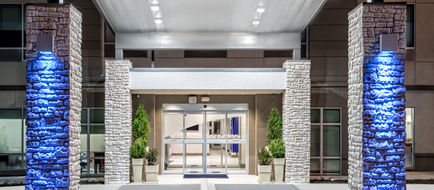 Holiday Inn Express & Suites Round Rock Exterior