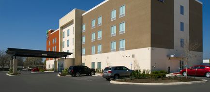 Holiday Inn Express/Suites New Braunfels Exterior