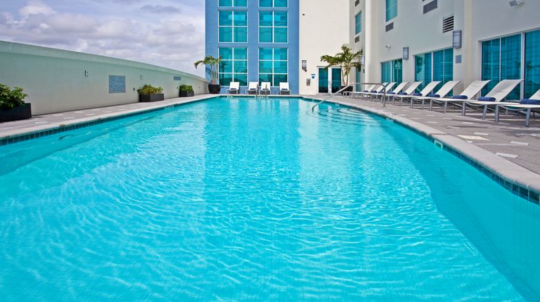 <b>Crowne Plaza Fort Lauderdale Arpt/Cruise Pool</b>. Images powered by <a href="https://www.leonardoworldwide.com/" title="Leonardo Worldwide" target="_blank">Leonardo</a>.