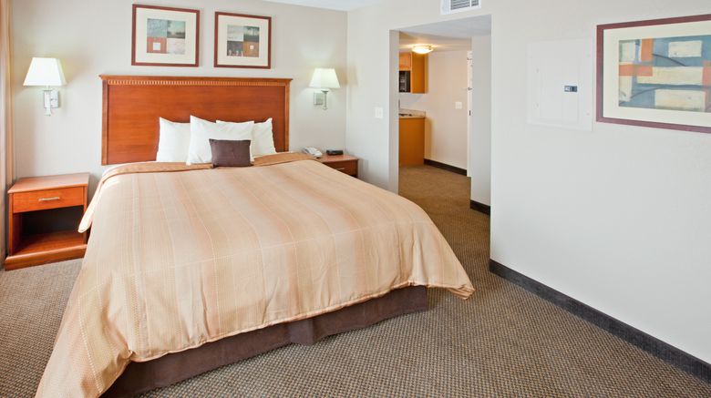 <b>Candlewood Suites Downtown Room</b>. Images powered by <a href="https://www.leonardoworldwide.com/" title="Leonardo Worldwide" target="_blank">Leonardo</a>.