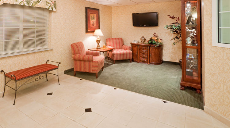 Candlewood Suites Lobby