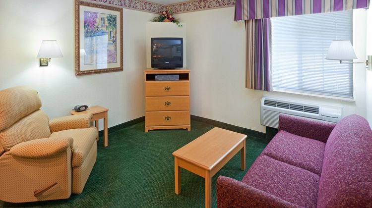Candlewood Suites Suite