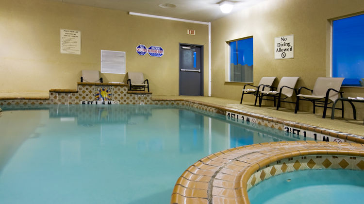 Holiday Inn Express Sweetwater Pool