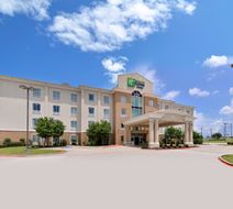 Holiday Inn Express Hotel & Suites Exterior