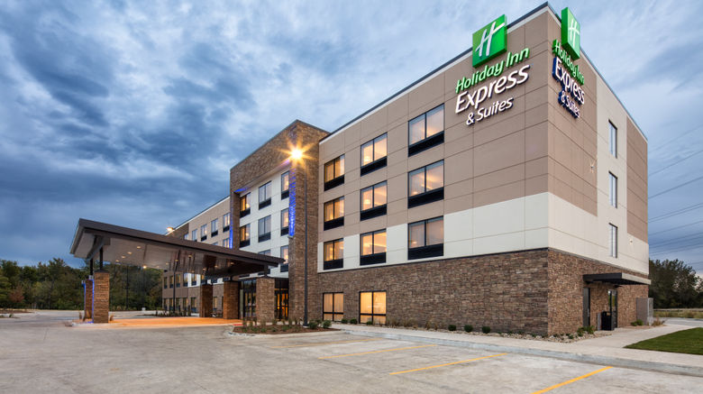 Holiday Inn Express  and  Suites Riverfront Exterior. Images powered by <a href="https://www.leonardoworldwide.com" target="_blank" rel="noopener">Leonardo</a>.