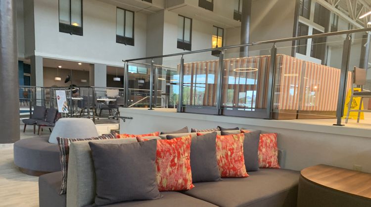 Holiday Inn Baton Rouge-South Exterior