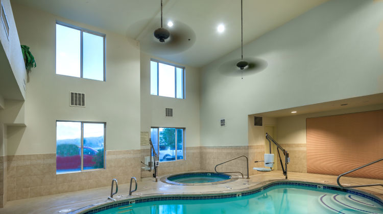 Holiday Inn Express Pool