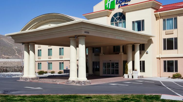 Holiday Inn Express Exterior