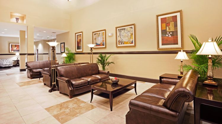 Holiday Inn Beaufort Lobby