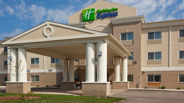 Holiday Inn Express Exterior