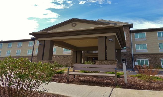 Holiday Inn Express & Suites Montgomery Exterior
