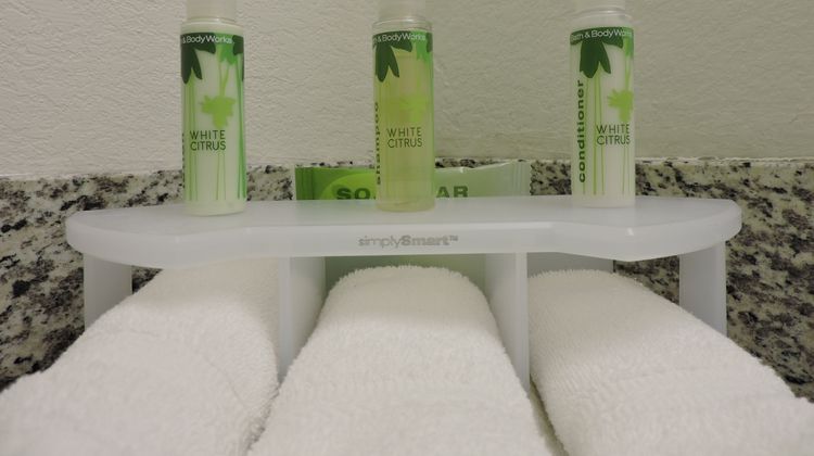 Holiday Inn Express & Suites Montgomery Room