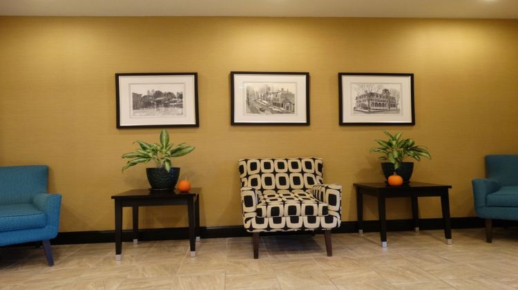 Holiday Inn Express & Suites Montgomery Lobby