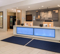 Holiday Inn Express & Suites Ruskin Lobby