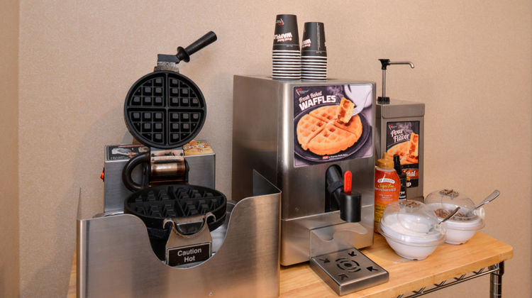 Staybridge Suites Indianapolis Airport Restaurant
