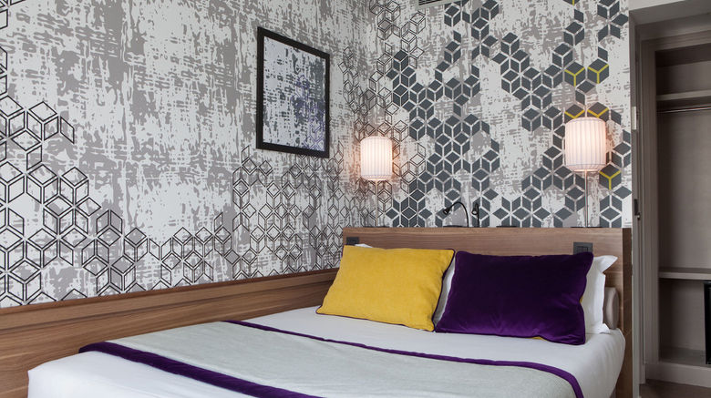 <b>Hotel des Nations Saint Germain Room</b>. Images powered by <a href="https://www.leonardoworldwide.com/" title="Leonardo Worldwide" target="_blank">Leonardo</a>.