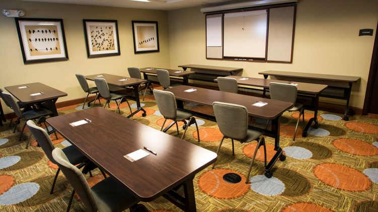 Staybridge Suites Lexington Meeting